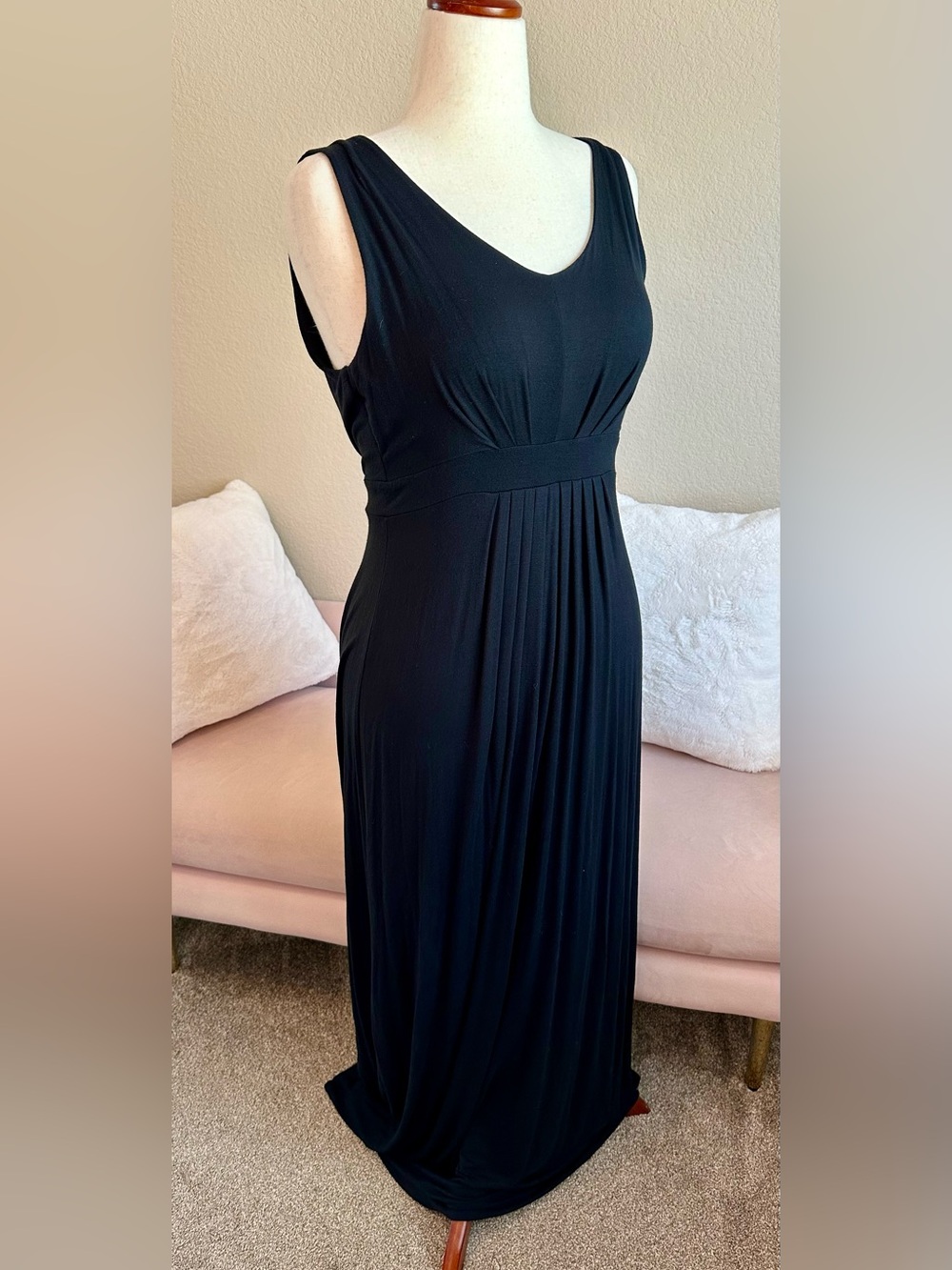Banana Republic Maxi Dress Black M Gathered Empire Waist Sleeveless V Neck/Back